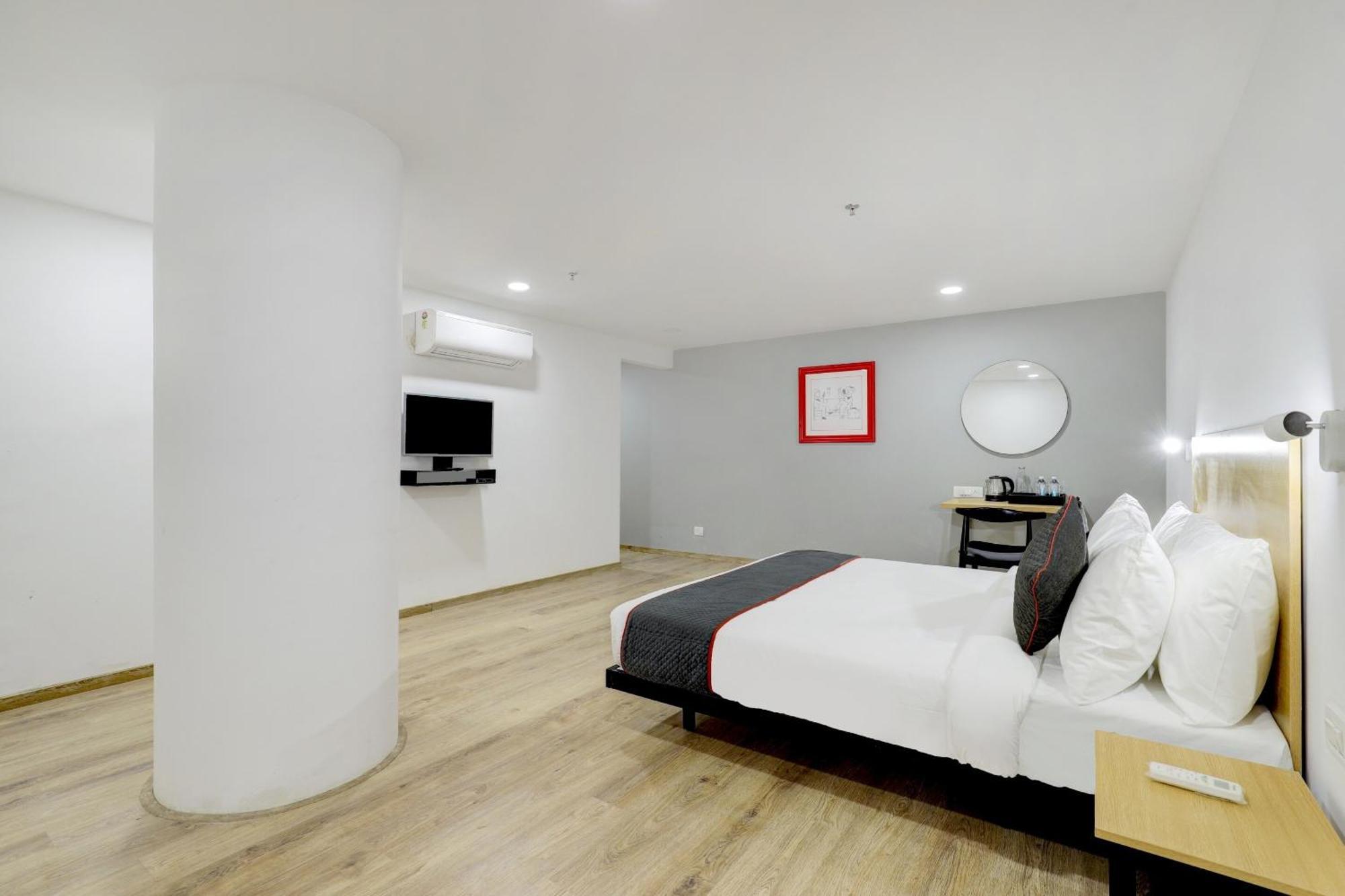 Hotel Super Townhouse Rajyash Rise Sarkhej Exterior foto